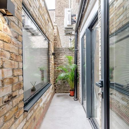 Modern Garden Flat With Private Parking Apartment London Bagian luar foto